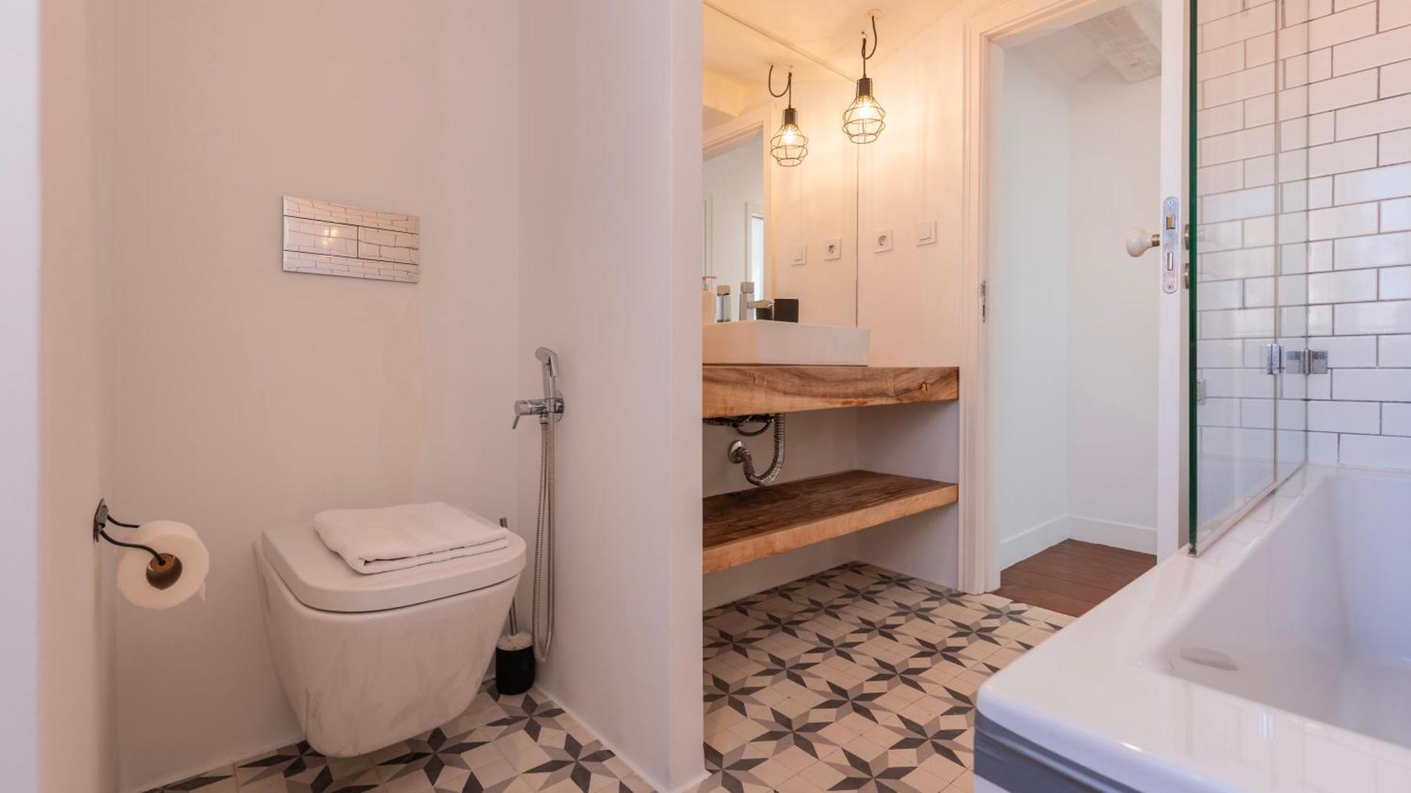 Charming 3Bdr Duplex In City Center By Lovelystay Lisbona Esterno foto