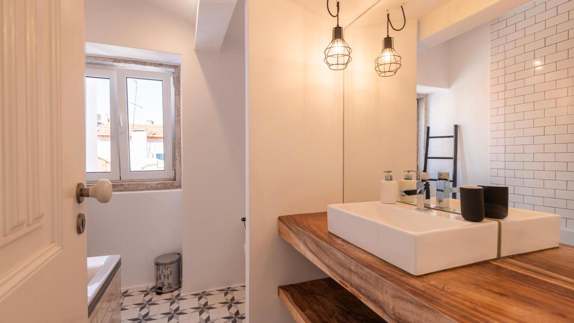 Charming 3Bdr Duplex In City Center By Lovelystay Lisbona Esterno foto